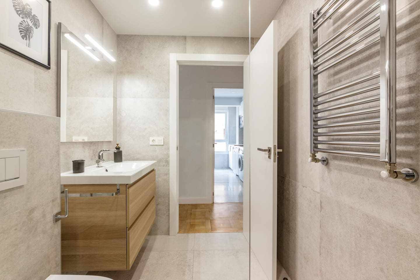 220e8a42-aea4-43ac-b89f-f5918dd46792